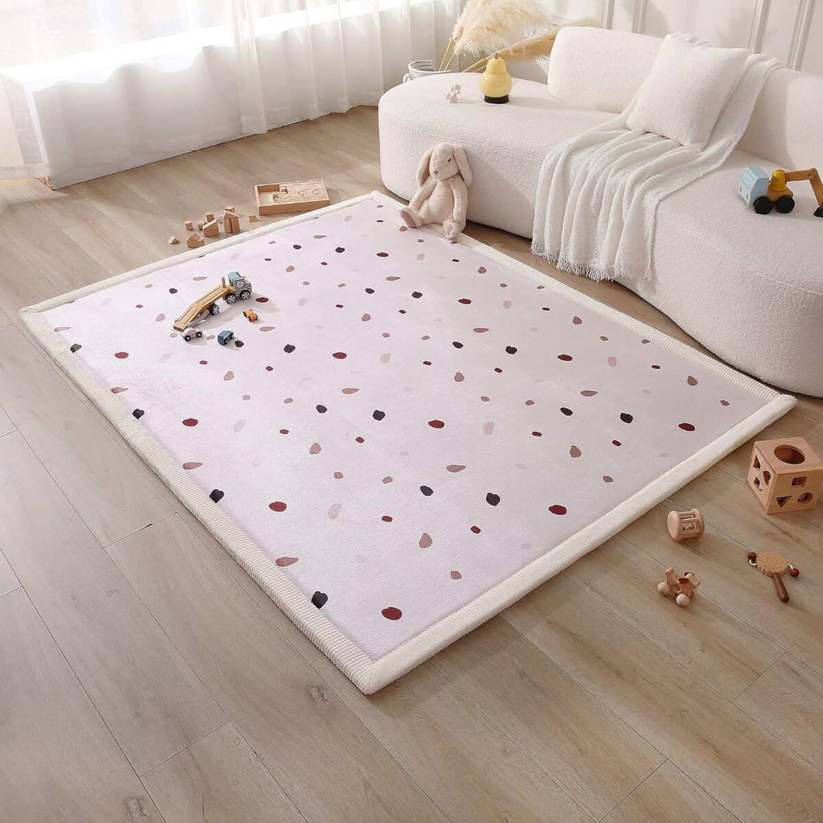 Test du tapis d'รฉveil bรฉbรฉ Confetti : confort et sรฉcuritรฉ