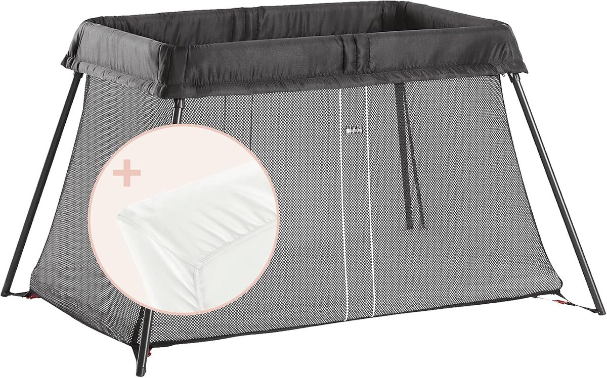 Test du lit parapluie Light de BABYBJÖRN - noir